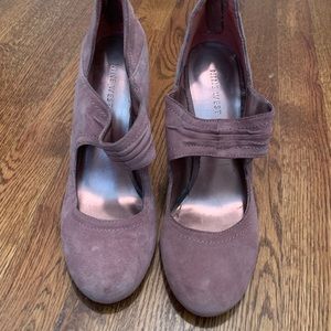 Pink Nine West pumps